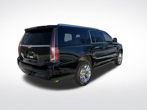 Used 2018 Cadillac Escalade ESV Platinum image 5