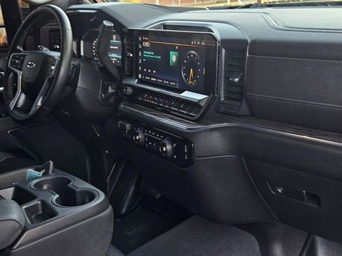 Used 2024 Chevrolet Silverado 2500 LT w/ Midnight Edition image 18