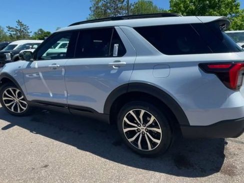 New 2026 Ford Explorer ST-Line AWD/4WD image 4
