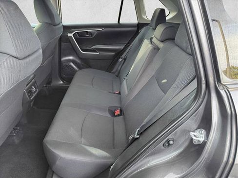 Used 2024 Toyota RAV4 LE AWD/4WD image 17