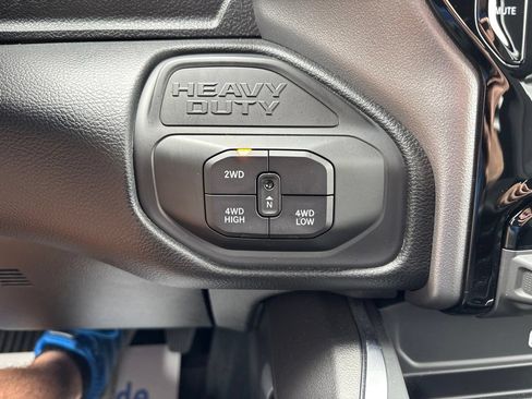 Used 2026 RAM 2500 Big Horn AWD/4WD image 4