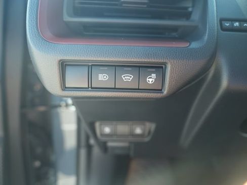 Used 2025 Toyota Prius Plug-In Hybrid FWD image 33