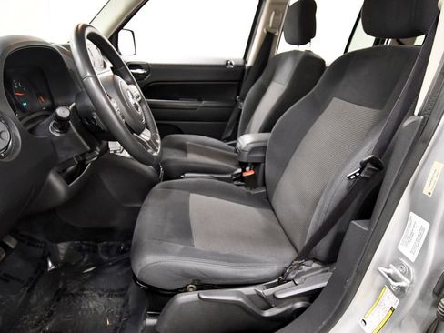 Used 2012 Jeep Patriot Latitude w/ Altitude Pkg AWD/4WD image 14