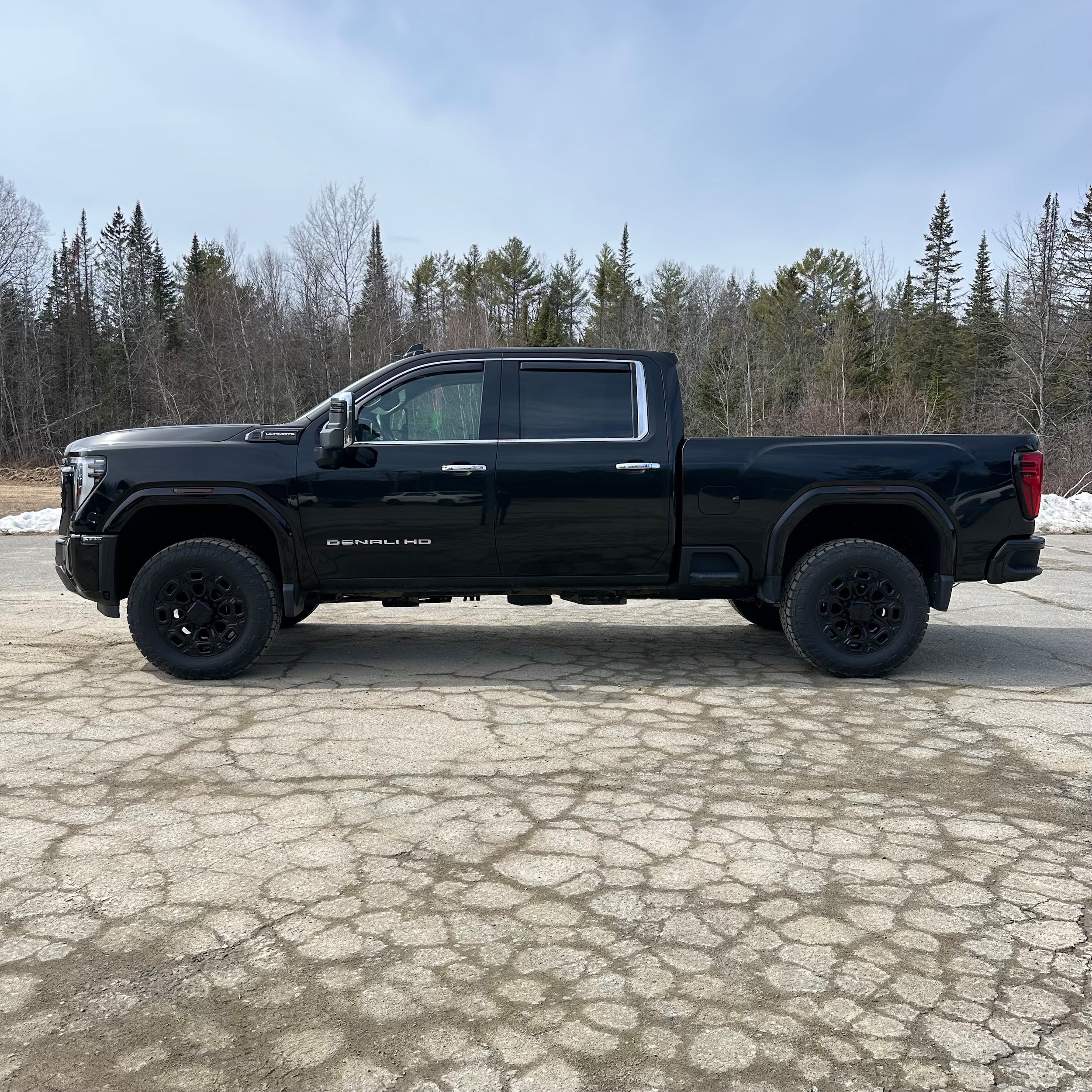 Used 2024 GMC Sierra 2500 Denali Ultimate AWD/4WD image 6