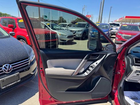 Used 2018 Subaru Forester 2.5i Premium w/ All-Weather Package AWD/4WD image 24