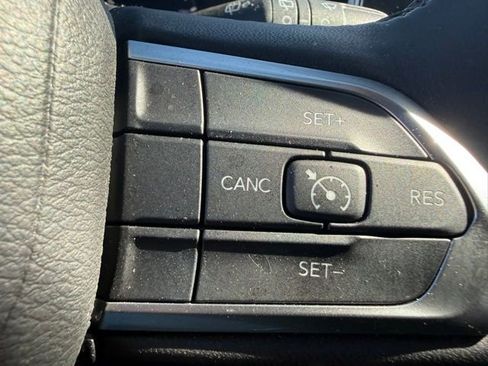 Used 2024 Jeep Compass Latitude w/ Altitude Special Edition image 16