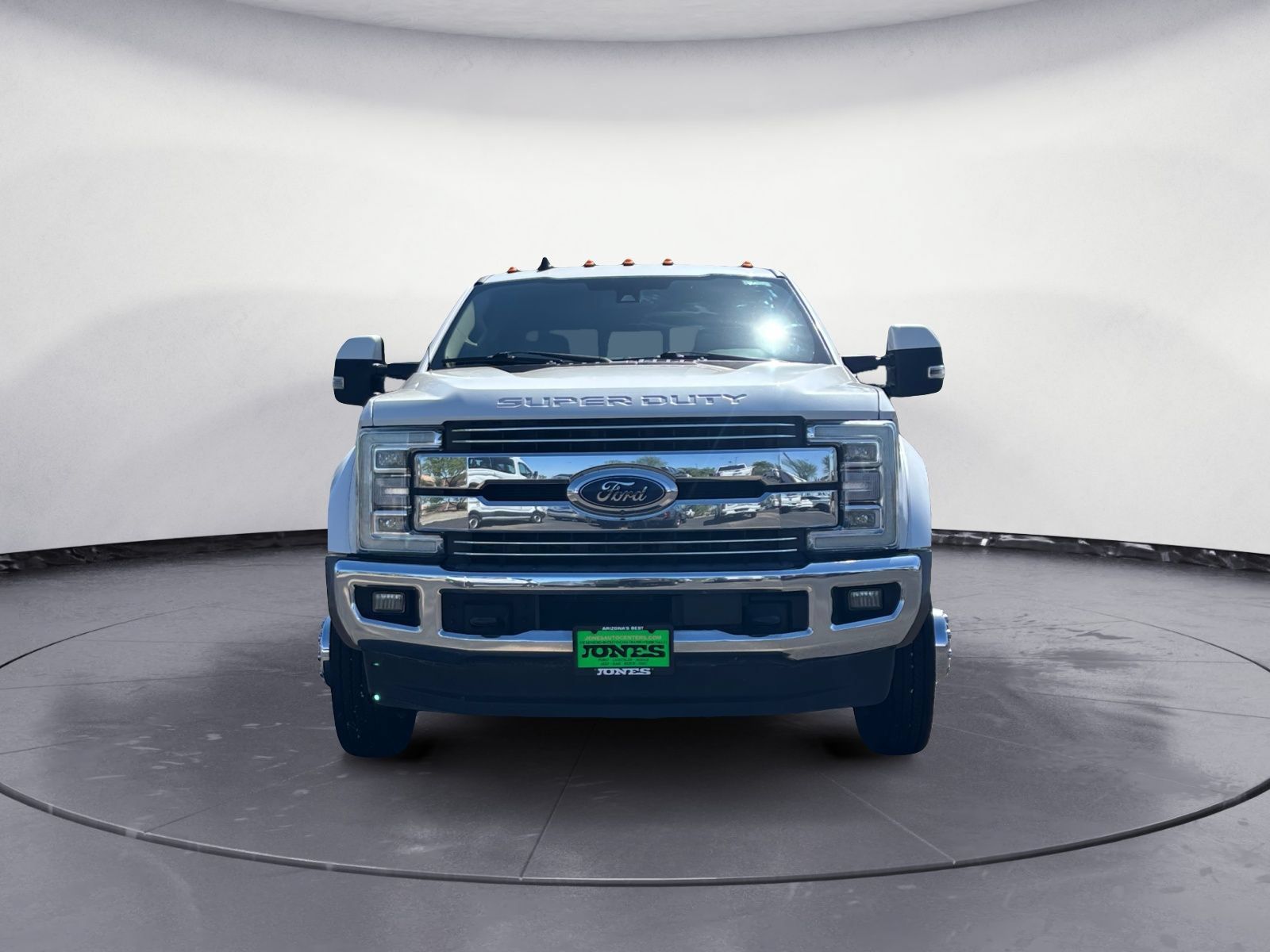 Used 2019 Ford F450 Lariat w/ Lariat Ultimate Package AWD/4WD image 2