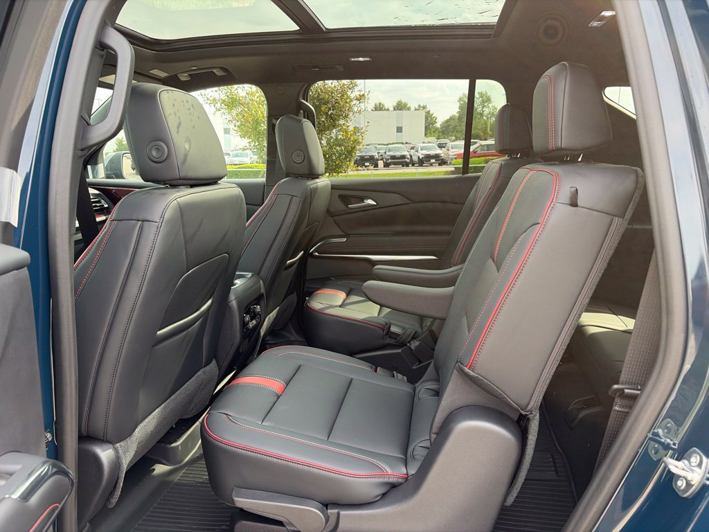 New 2027 Chevrolet Traverse RS AWD/4WD image 43