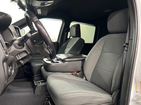 Used 2024 RAM 2500 Tradesman w/ Chrome Appearance Group image 26