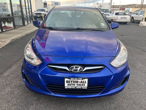 Used 2012 Hyundai Accent GLS image 8