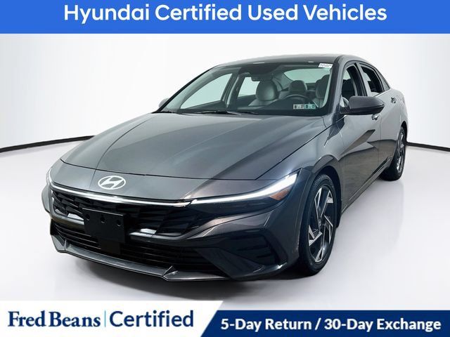 Certified 2026 Hyundai Elantra Limited FWD image 4
