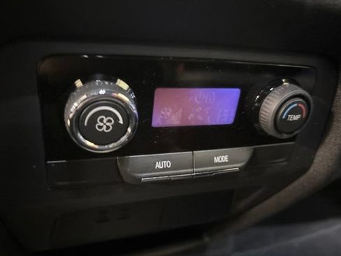 Used 2026 Chevrolet Traverse LT FWD image 17