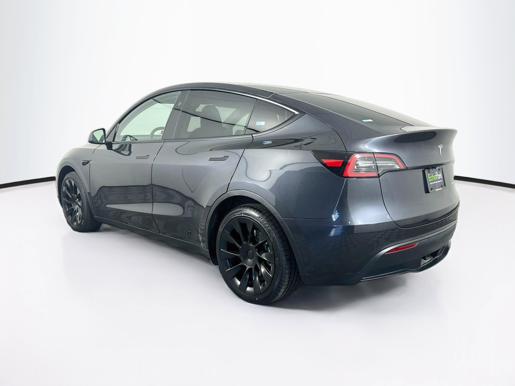 Used 2024 Tesla Model Y Long Range AWD/4WD image 5
