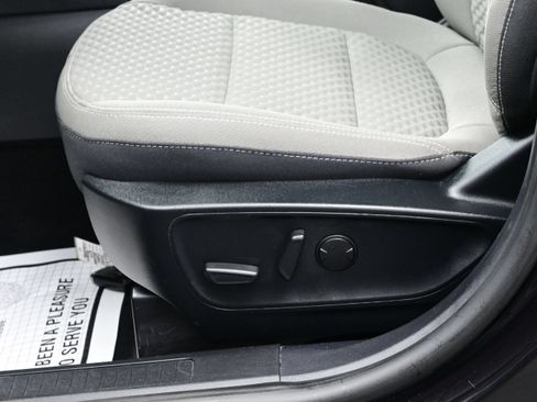 Used 2020 Ford Escape SE AWD/4WD image 11