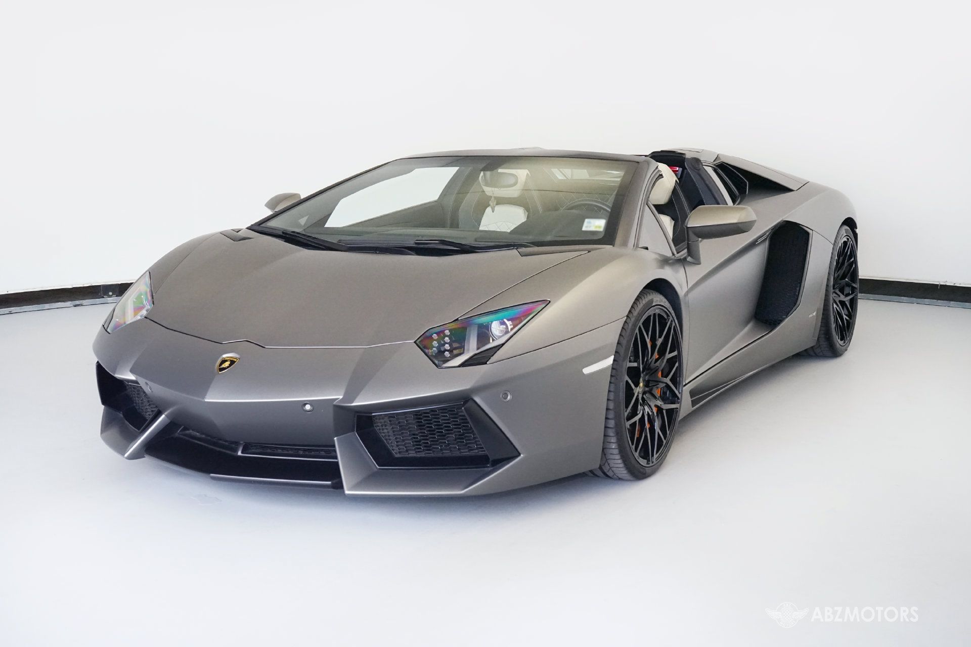 Used 2015 Lamborghini Aventador LP 700-4 AWD/4WD image 2