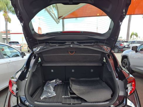 Used 2025 Toyota Corolla SE w/ SE Package image 6