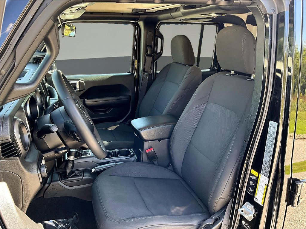 Used 2023 Jeep Gladiator Sport AWD/4WD image 22