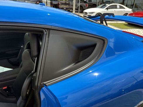 Used 2025 Porsche 718 Cayman GT4 RS w/ Chrono Package RWD image 15