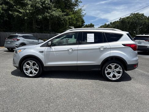Used 2019 Ford Escape Titanium AWD/4WD image 2