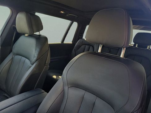 Used 2021 BMW X7 xDrive40i w/ Premium Package image 24