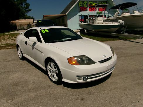 Used 2004 Hyundai Tiburon GT FWD image 5