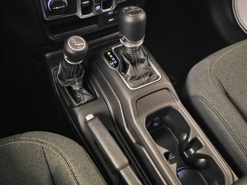 New 2026 Jeep Gladiator Sport AWD/4WD image 29