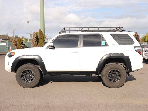 Used 2016 Toyota 4Runner SR5 Premium AWD/4WD image 8