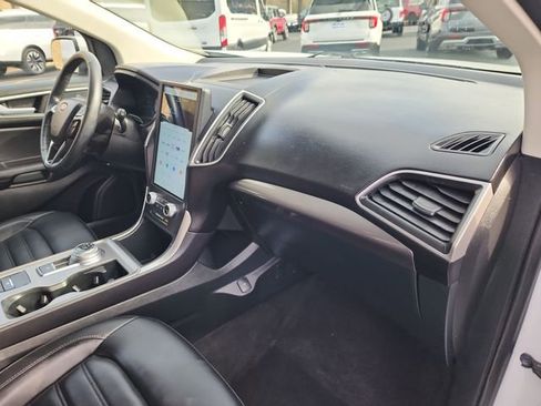Used 2024 Ford Edge SEL image 13