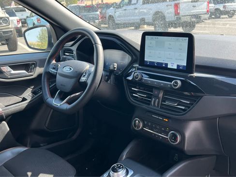 Certified 2025 Ford Escape ST-Line Select AWD/4WD image 20