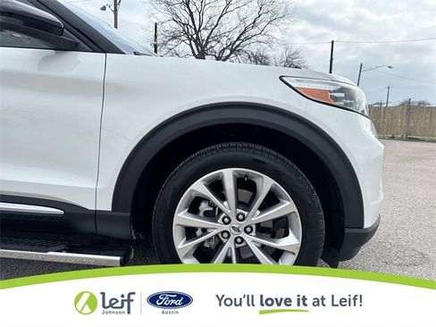Used 2023 Ford Explorer Platinum w/ Technology Package image 23