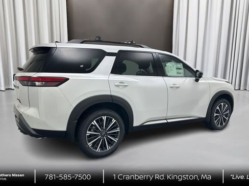 New 2026 Nissan Pathfinder Platinum AWD/4WD image 5