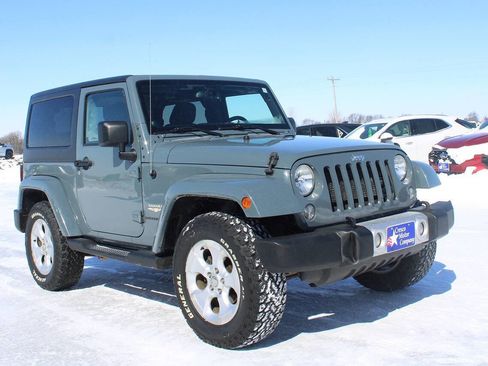 Used 2014 Jeep Wrangler Sahara image 3
