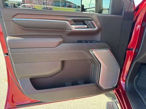 Used 2024 GMC Sierra 2500 Denali w/ Denali Reserve Package AWD/4WD image 16