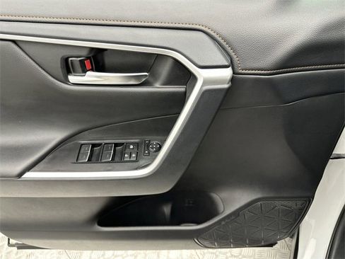 Used 2024 Toyota RAV4 Adventure image 13