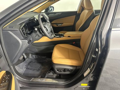Used 2026 Lexus NX 350h AWD w/ Accessory Package (2T) image 9