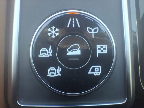 New 2026 Nissan Pathfinder Platinum AWD/4WD image 22