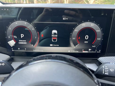 Certified 2025 Nissan Kicks SR FWD image 12