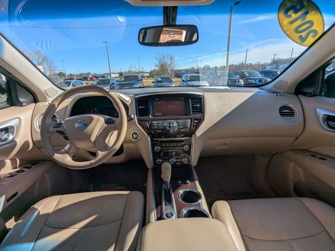 Used 2015 Nissan Pathfinder Platinum w/ Cargo Package image 14