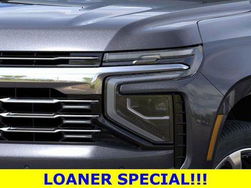 New 2025 Chevrolet Suburban Premier image 10