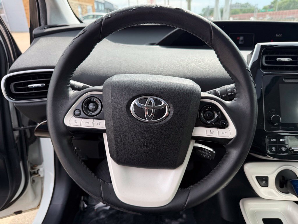 Used 2017 Toyota Prius Three w/ Advanced Technology Package FWD image 28