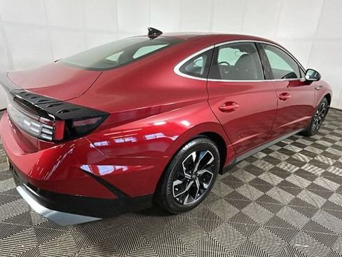Used 2024 Hyundai Sonata SEL FWD image 3
