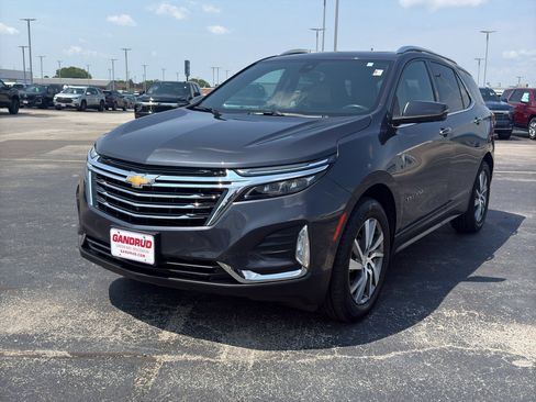 Certified 2022 Chevrolet Equinox Premier AWD/4WD image 2