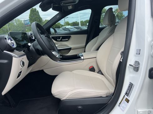 Certified 2025 Mercedes-Benz C 300 4MATIC Sedan image 16