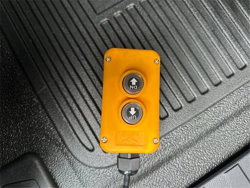 New 2025 Ford F550 XL w/ XL Chrome Package image 19