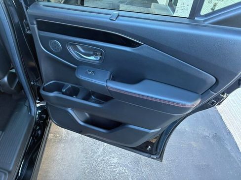 Used 2024 Honda Pilot TrailSport image 22