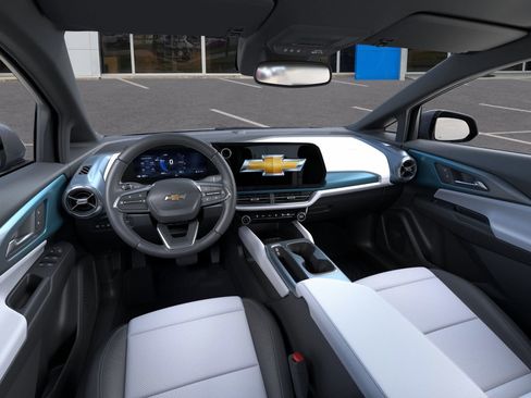 New 2026 Chevrolet Equinox EV LT image 17