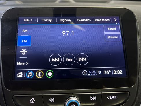 Used 2023 Chevrolet Equinox LT AWD/4WD image 18