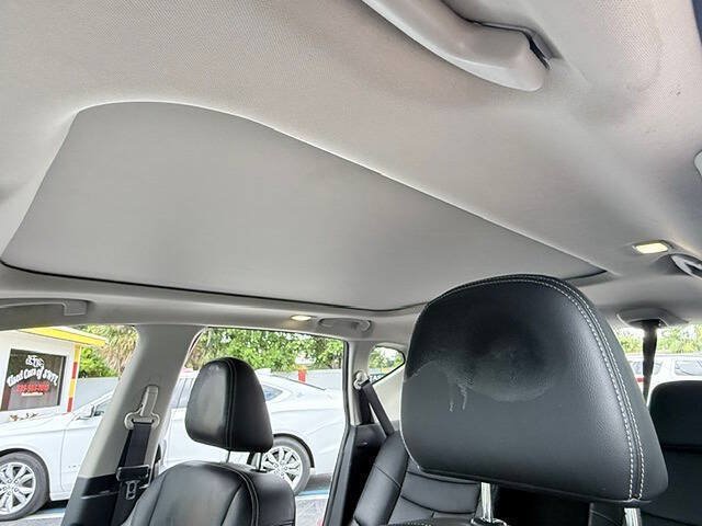 Used 2018 Nissan Murano Platinum w/ Cargo Package FWD image 16