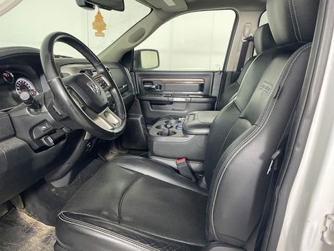 Used 2017 RAM 1500 Laramie w/ Convenience Group AWD/4WD image 2