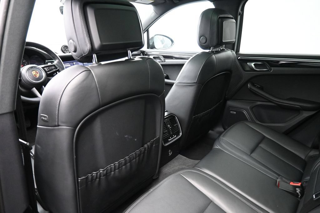 Used 2023 Porsche Macan AWD/4WD image 8